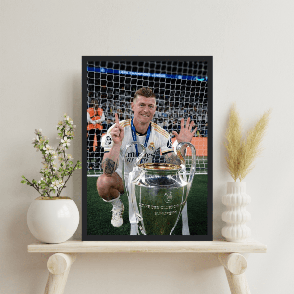 Toni Kroos Frame - Image 3