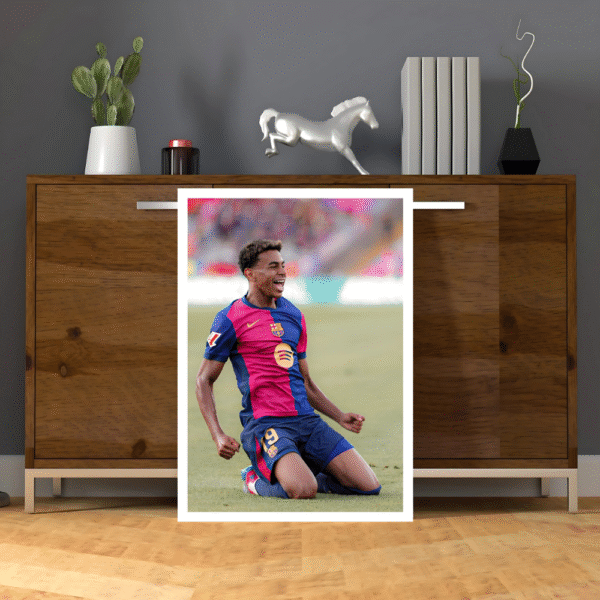 Lamine Yamal – Rising Star Frame - Image 2